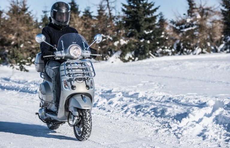 Moto Bien S Quiper Pour Lhiver Planet Cars